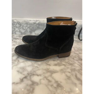 Chic Black Suede Ankle Boots